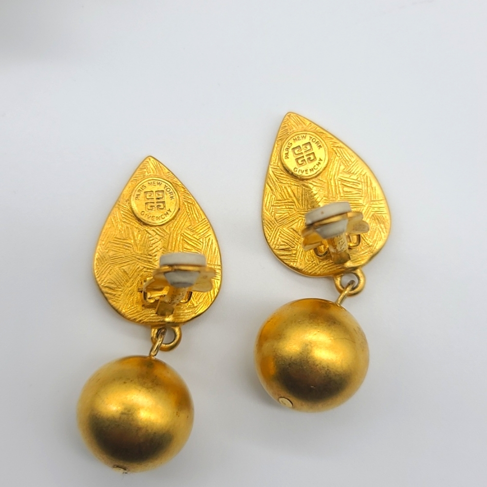 Circa 1980's-90's Givenchy Bushed Gold Clip-on Earrings- Leaves With Dangles 👑 - Picture 6 of 10